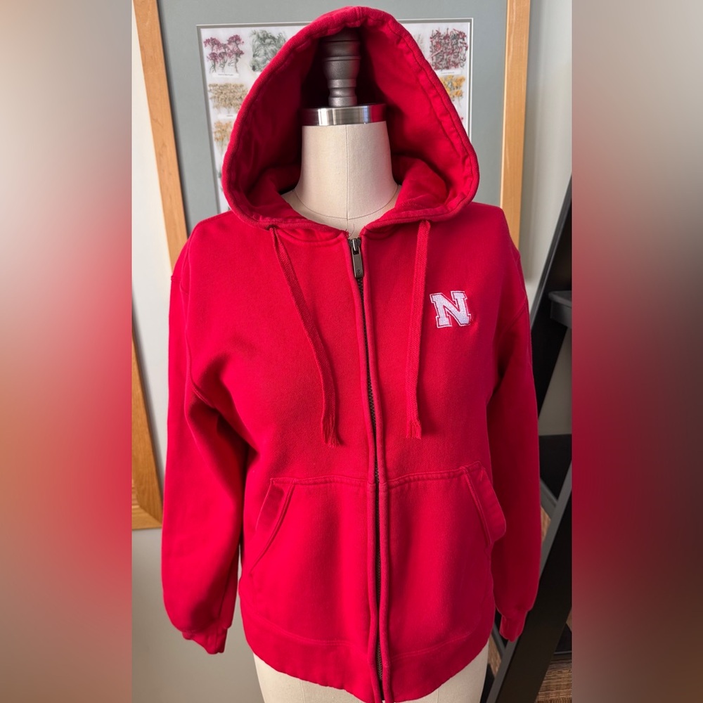 Nebraska Cornhuskers full zip hoodie in size S in EUC